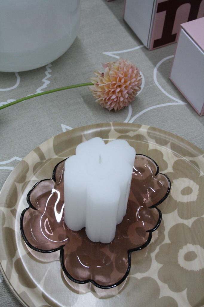 Unikko Shape - Kynttilä 9cm valkoinen - Image 3